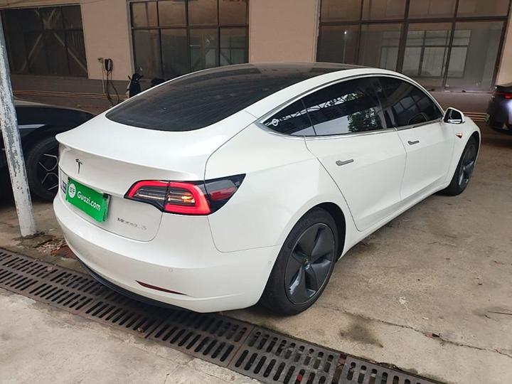 Model 3 2020 Standard Range RWD Upgraded photo 4
