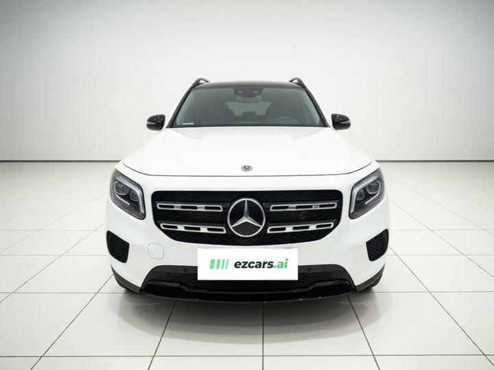 GLB 2021 GLB 200 4MATIC photo 2