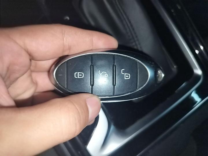 Bestune B70 2022 3rd Gen 1.5T AT photo 8
