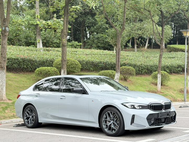 3 Series 2025 330Li 50 photo 3