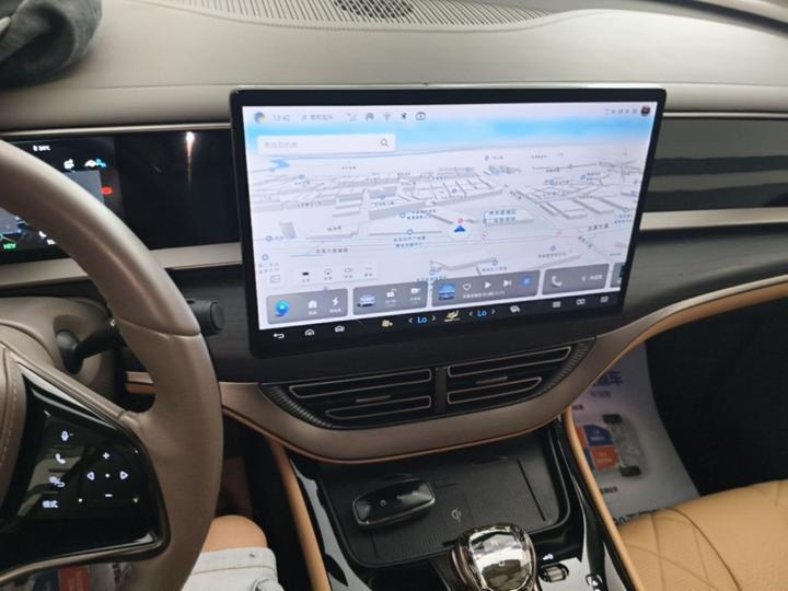 D9 2022 DM-i 970 AWD Flagship photo 4