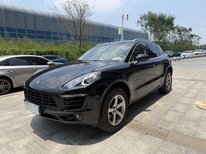 2016 Macan 2.0T