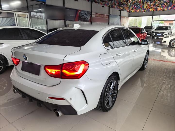 1 Series 2021 120i M Sport photo 6