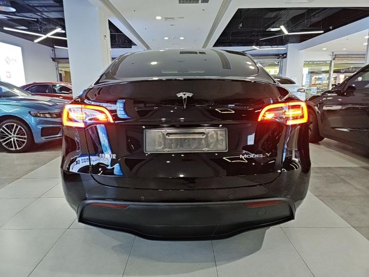 Model Y 2022 Facelift RWD photo 3