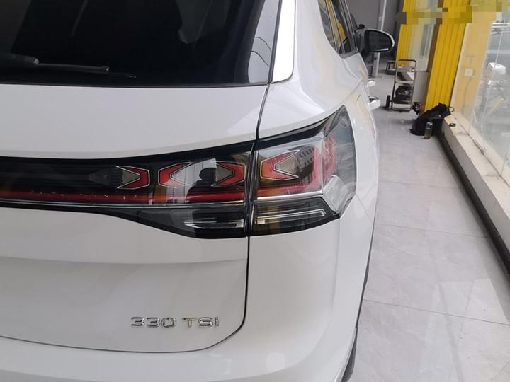 Tayron 2023 330TSI RWD Luxury Plus Advanced photo 7