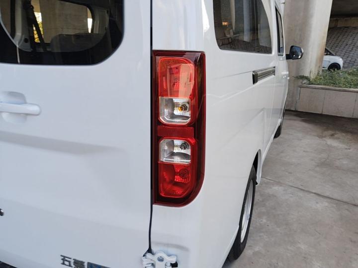 Wuling 2026 330km Bus Comfort photo 7