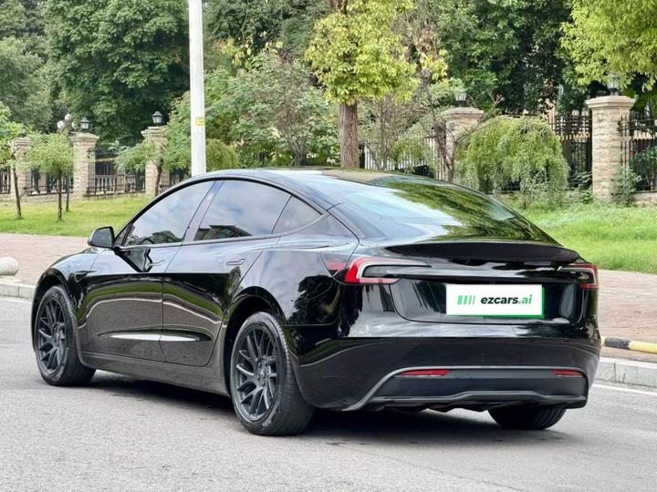Model 3 2023 Long Range AWD photo 4