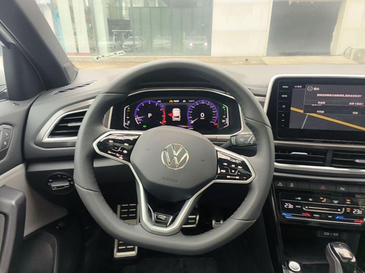 T-Roc 2024 300TSI DSG RWD photo 6