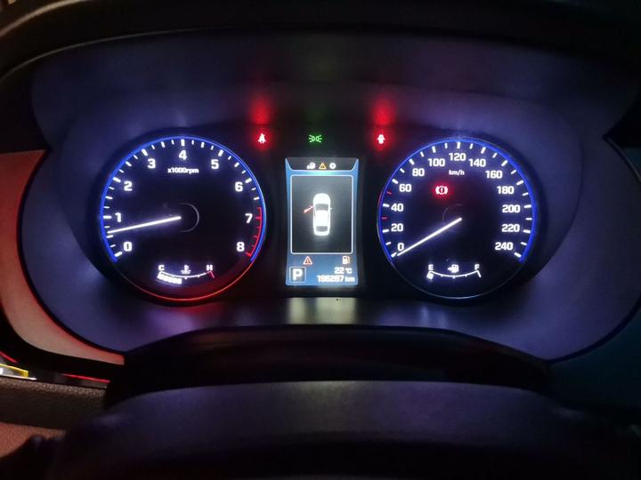 Mistra 2014 1.8L AT Premium DLX photo 8