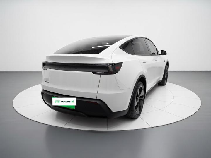 Model Y 2026 RWD photo 6