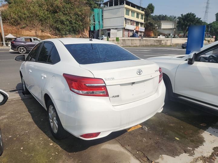 Vios 2017 1.5L MT photo 4