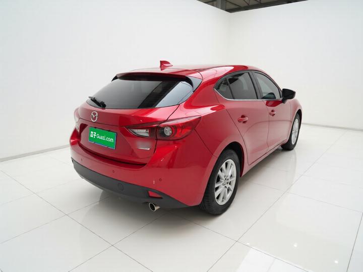3 Axela 2016 Hatchback 1.5L AT Luxury photo 6