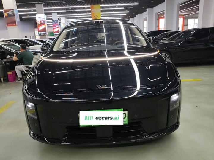 Li Auto i8 2025 Standard photo 2