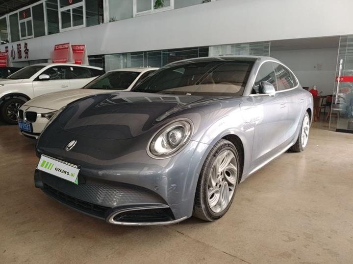 2022 555km Premium