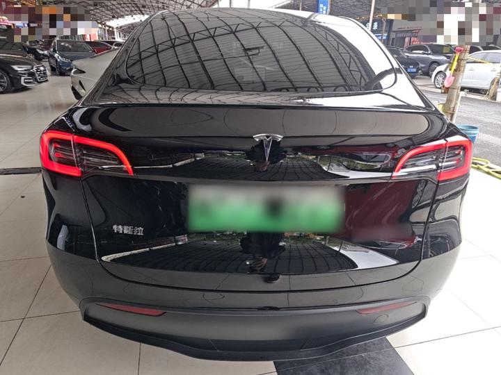 Model Y 2022 Facelift RWD photo 5