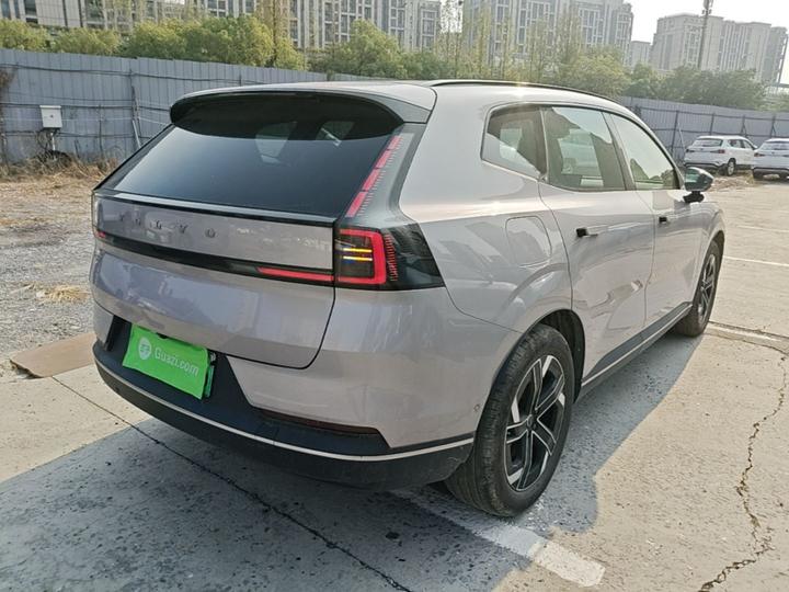XC70 Hybrid 2026 RWD Long Range Core photo 2