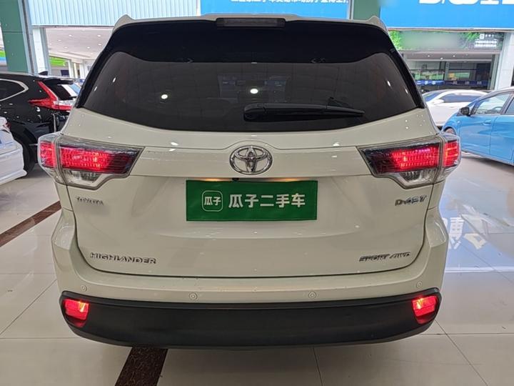 Highlander 2015 2.0T AWD Luxury 7-Seater photo 3