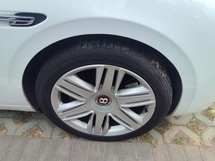 Flying Spur 2015 4.0T V8 Standard photo 8