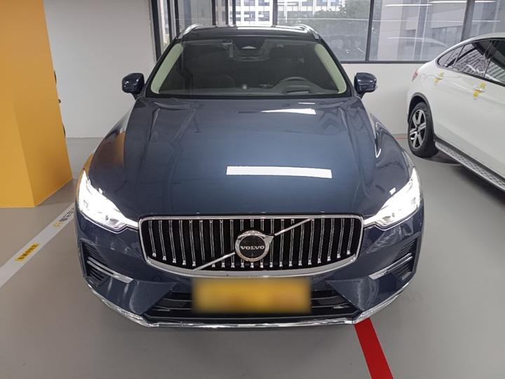 XC60 EV 2023 T8 PHEV Long Range AWD Luxury photo 2