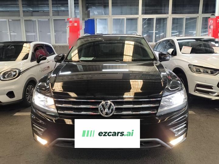Tiguan L 2018 Facelift 330TSI AT RWD Luxury photo 2