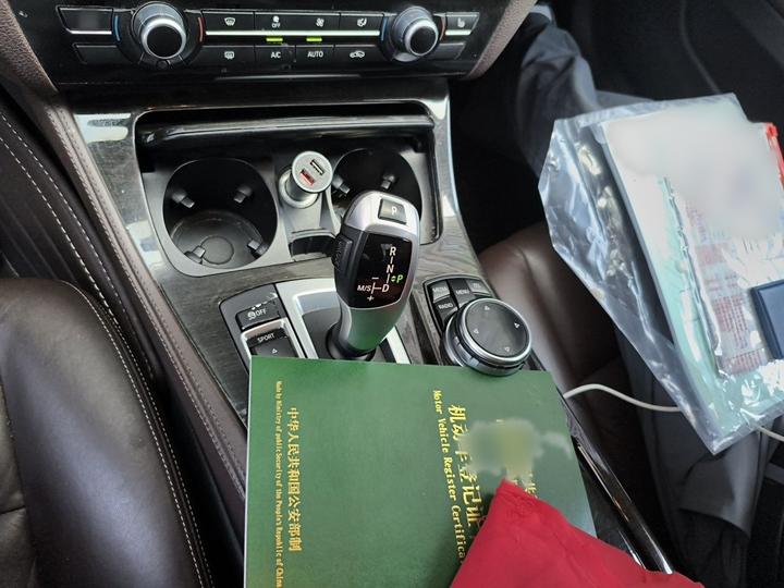 5 Series 2014 525Li Luxury Design Package photo 6