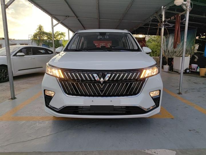Wuling 2022 1.5T CVT Smart Luxury photo 2
