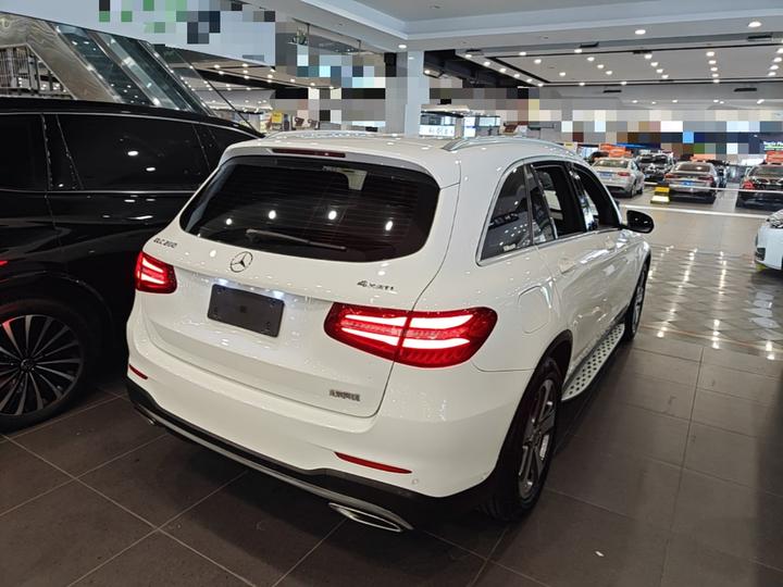 GLC 2017 GLC 260 4MATIC Luxury photo 4