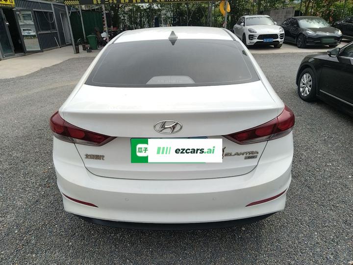 Elantra 2016 1.6L AT Smart Elite photo 3