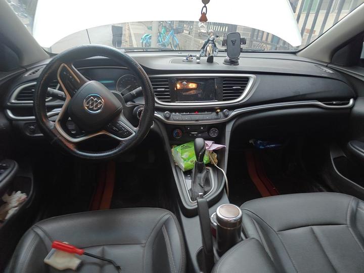 Excelle 2021 Facelift Classic 1.5L AT Elite photo 5