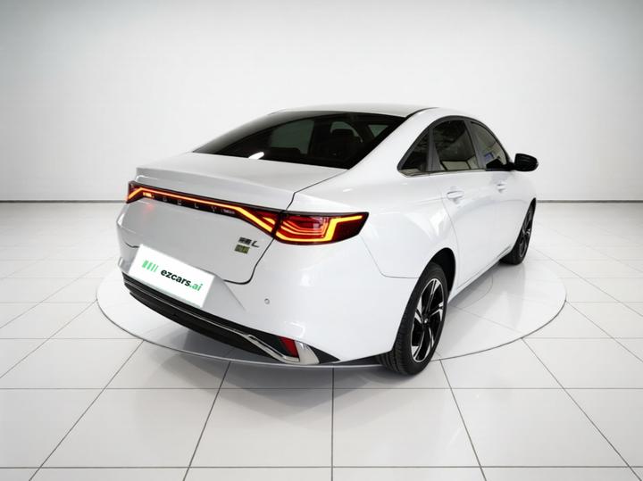 Emgrand L HiP 2022 1.5TD-DHT Pro 100KM Super photo 6