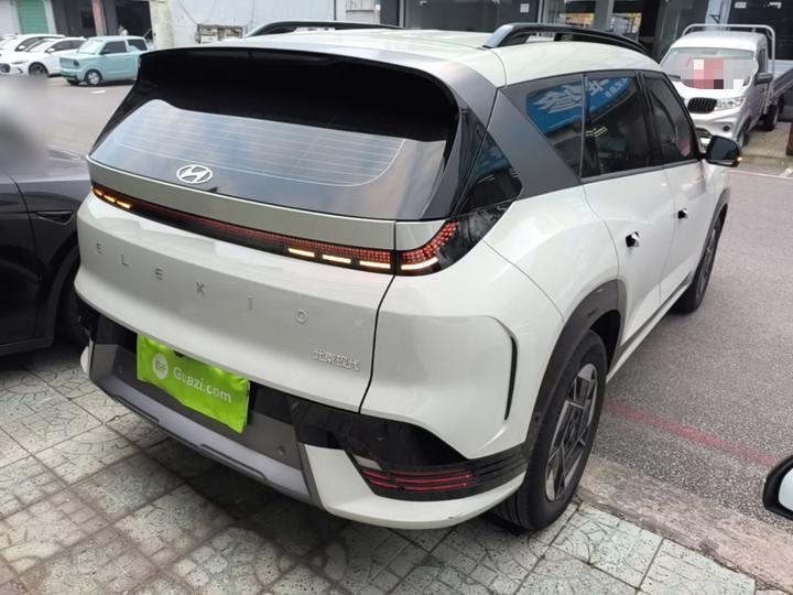EO 2025 RWD TECH 64.2kWh photo 4
