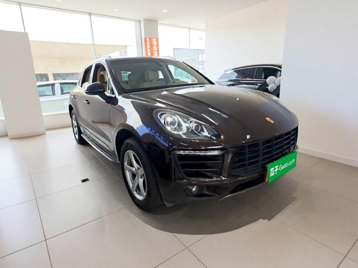 2016 Macan 2.0T photo 3