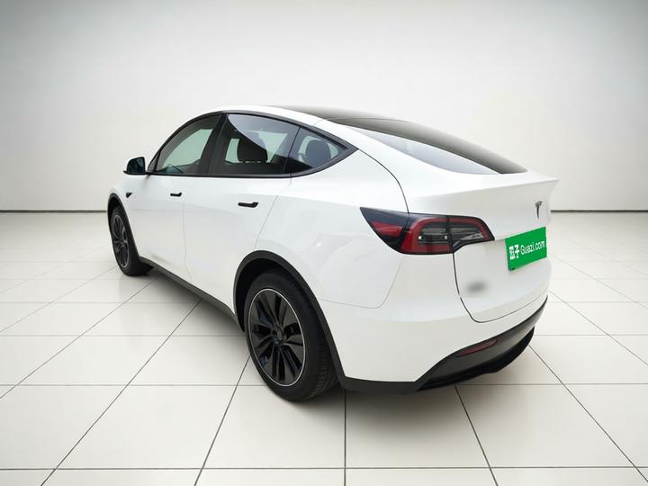 Model Y 2022 Facelift RWD photo 4