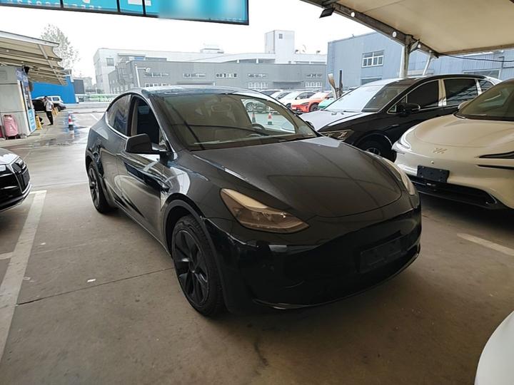 Model Y 2024 RWD photo 3
