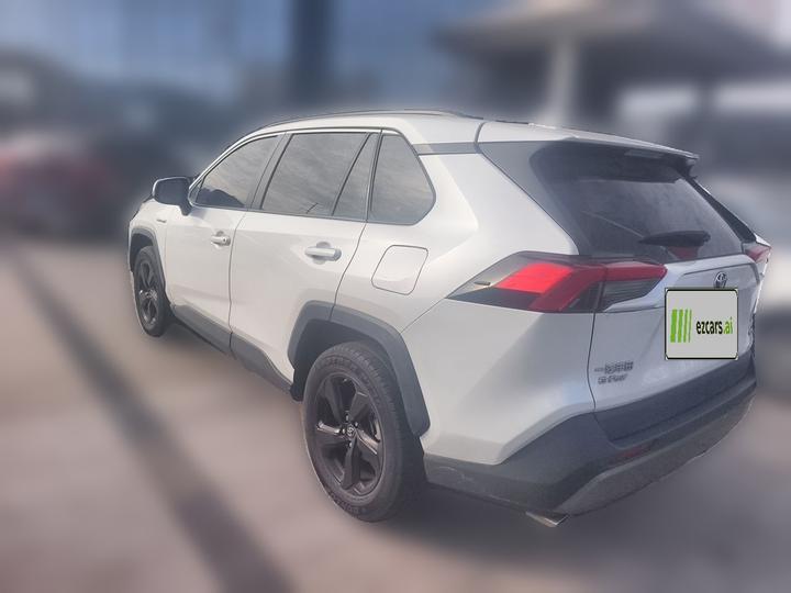 RAV4 2021 Hybrid 2.5L E-CVT AWD Elite PLUS photo 4