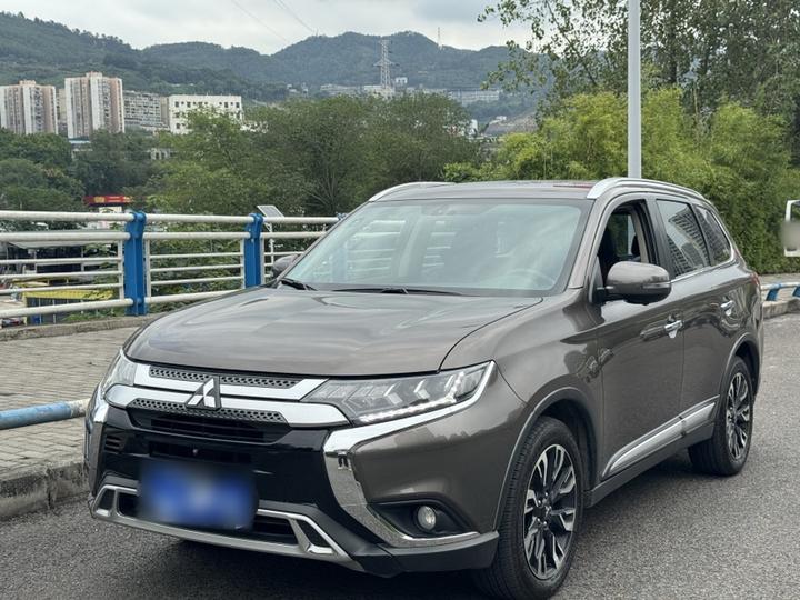 Outlander 2019 2.4L AWD Enjoy 5-Seater China V