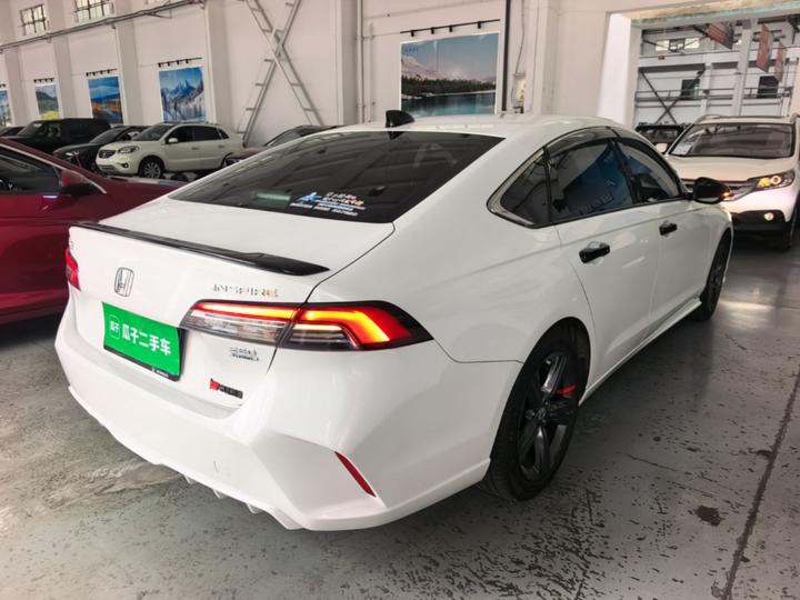 2023 260TURBO Elegant photo 4