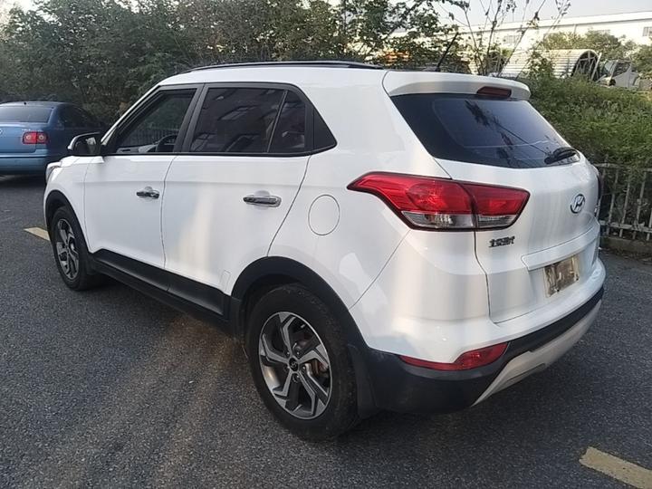 ix25 2017 1.6L AT Smart photo 4