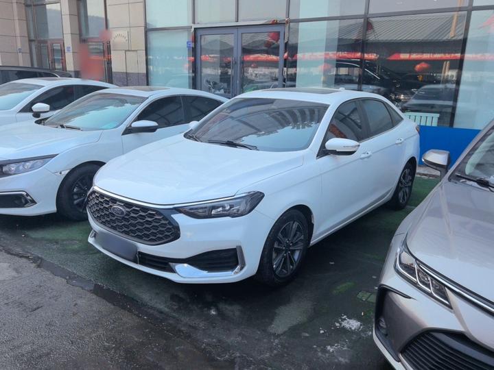 Escort 2021 1.5L AT