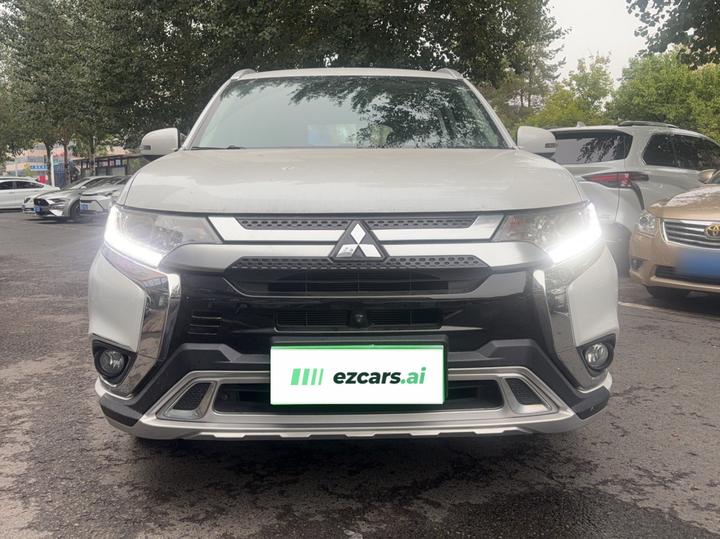 Outlander 2021 2.0L RWD Cruise 5-Seater photo 3