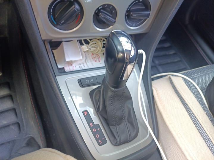 2013 1.6L AT photo 6