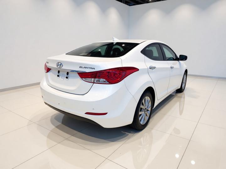 Elantra 2015 1.6L MT Leading photo 6