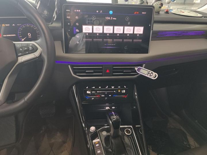 Tayron 2023 330TSI RWD R-Line photo 8