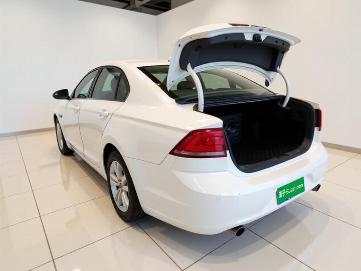 Lamando 2017 230TSI DSG photo 4