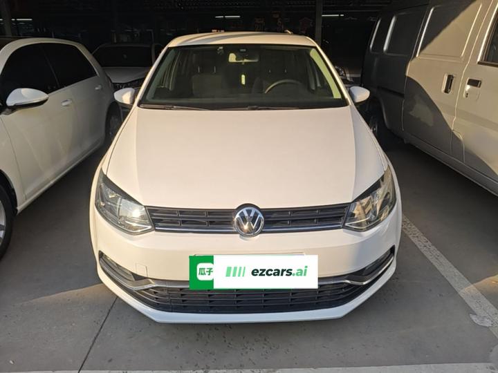 Polo 2014 1.6L AT Comfort photo 2