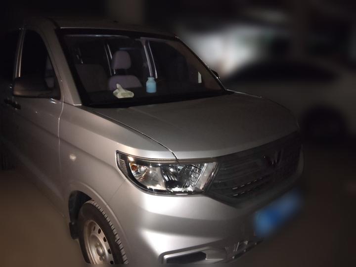 Wuling Hongguang V 2022 1.5L LAR photo 3