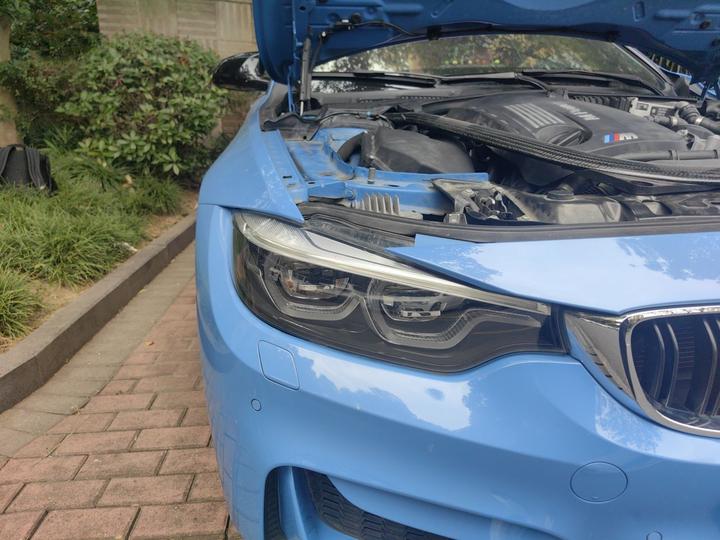 M4 2017 M4 Convertible Coupe photo 7
