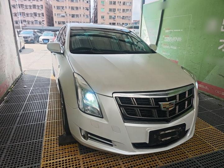 XTS 2017 28T Elite photo 3