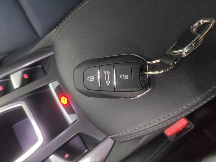 5 2015 1.6T Luxury THP160 photo 8