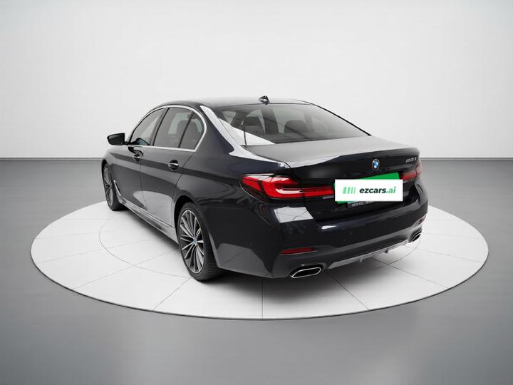 5 Series 2021 530Li Leading M Sport Package photo 4